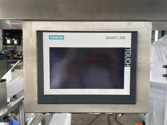 อัตโนมัติเต็ม 4 ทิศ ปิดเครื่องบรรจุผ้าเปียกเปียก Single Sachet Alcohol Swab Packaging Machine