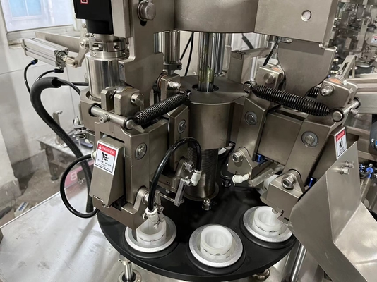 หลอดแชมพูเครื่องสำอางบรรจุเครื่องปิดผนึกท่อพลาสติกผสม 0.6 MPa