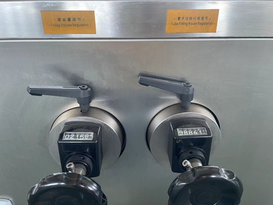 PLC เติมเต็ม ปิดท่อ เติมและเครื่องปิดความร้อนสําหรับ 5-250ml