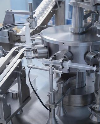 เครื่องเติมเครื่องฉีดพลาสติก Prefilled Syringe Pfs อัตโนมัติ