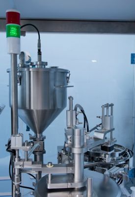 เครื่องเติมเครื่องฉีดพลาสติก Prefilled Syringe Pfs อัตโนมัติ