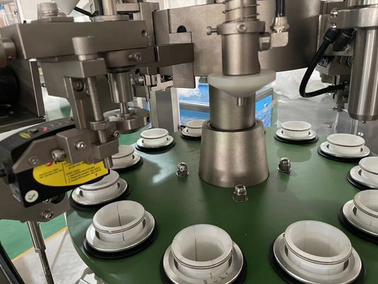 อัตโนมัติ อลูมิเนียม Tube เติมและปิดเครื่องยางกลีบ Tube Glue ปิดเครื่องยาง