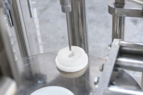 เครื่องเติมฉีดฉีด เติมก่อนสําหรับกระสุนฟัน เครื่องเติมและปิดเจลเหลว