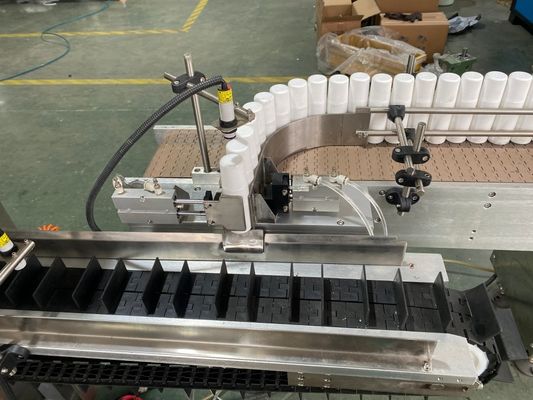 เครื่องบรรจุกล่องกระดาษแข็งสำหรับขวดน้ำหอม